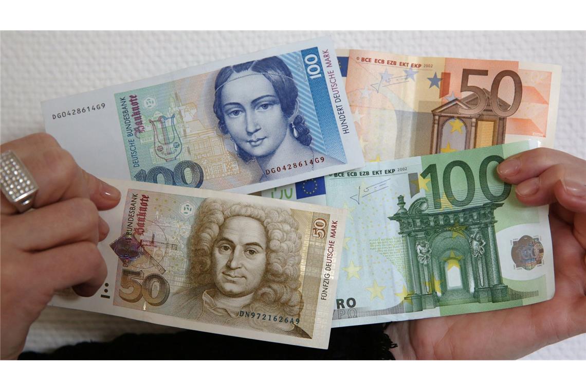 Millionenschatz D-Mark: Bundesbank tauscht altes Geld um Viele alte Scheine und Münzen sind vermutlich unwiederbringlich verloren. (Archivbild)