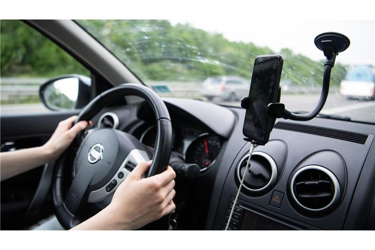 Viele Autofahrer wurden am Himmelfahrtstag von Google Maps irritiert. (Symbolbild)