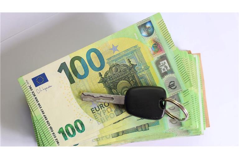 Viele Autokäufe werden per Kredit finanziert. (Symbolbild)