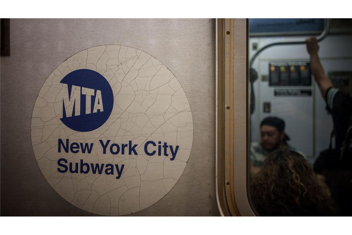 Frau in Brand gesteckt – Geschworene erlauben Mordanklage Viele Details der Tat in einer New Yorker U-Bahn bleiben weiter unbekannt.