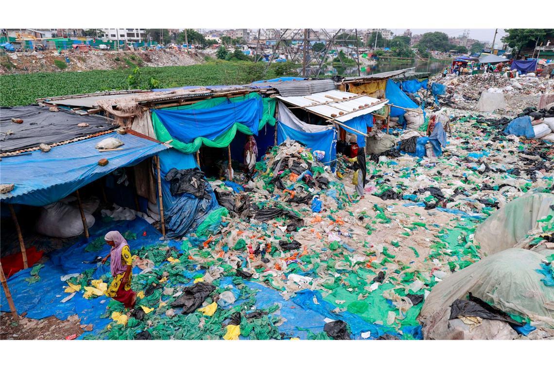 Einigung gescheitert: Vorerst kein UN-Plastikmüll-Abkommen Viele Entwicklungsländer versinken mangels Recyclingmöglichkeiten in Plastikmüll. (Archivbild)