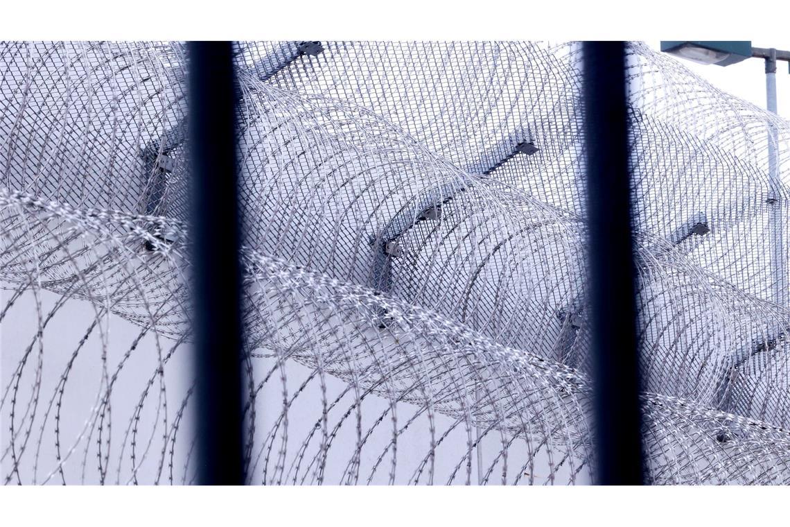 Viele Gefängnisse in Deutschland sind laut einer Umfrage am Rande ihrer Kapazität. (Symbolfoto)