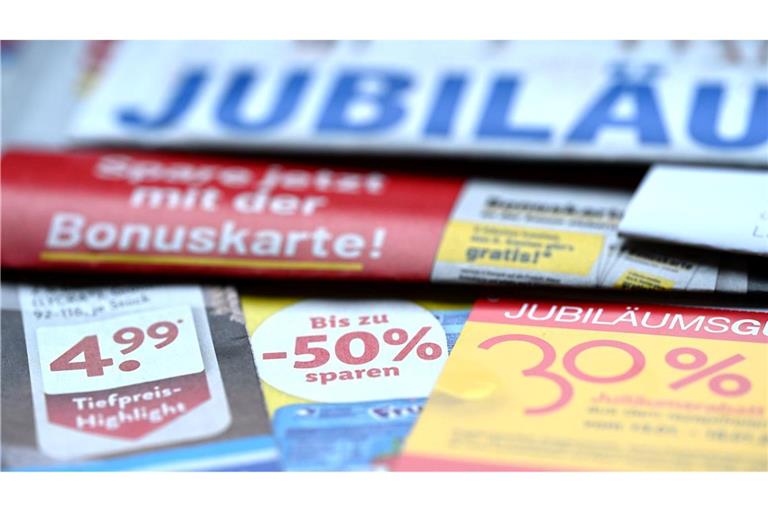 Viele Händler setzen weiterhin auf Print-Werbung. (Symbolbild)