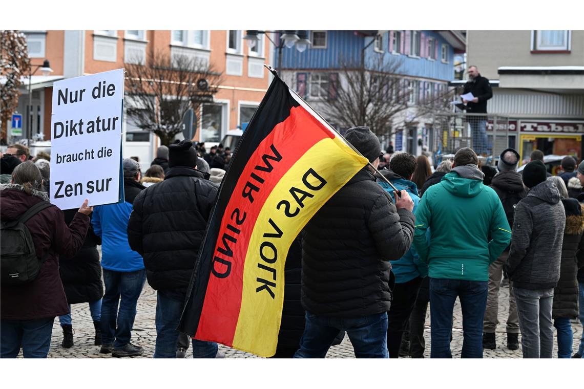 Viele in Ostdeutschland sind nicht zufrieden mit dem Funktionieren der Demokratie. (Archivbild)