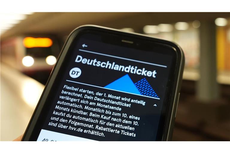 Viele Menschen nutzen inzwischen das Deutschlandticket.