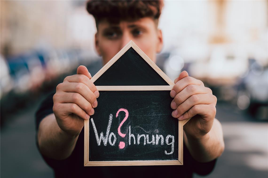 Kreis muss 1920 Wohnungen pro Jahr bauen Viele Menschen sind auf Wohnungssuche. Um den Bedarf zu decken, reichen derzeit die leer stehenden Wohnungen bei Weitem nicht aus. Symbolfoto: Pestel-Institut