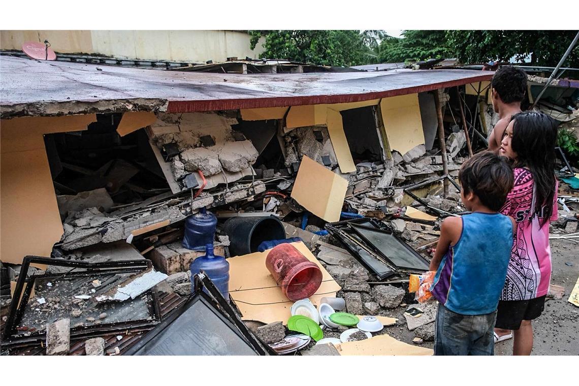 Heftiges Erdbeben auf den Philippinen: mindestens 69 Tote Viele Menschen verloren ihre Häuser.