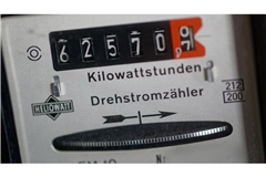 Viele Stromkunden in der Grundversorgung müssen ab Januar weniger bezahlen. Grund sind vor allem gesunkene Beschaffungskosten. (Symbolbild)