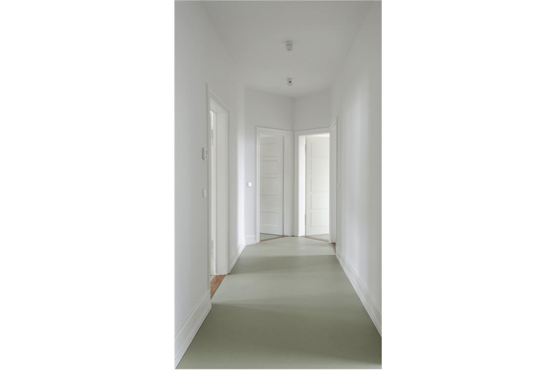 Viele Türen, ordentliche Höhe: Studio Cross Scale mach aus dem Weniger viel mehr!