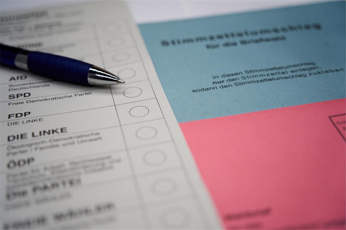 Real-O-Mat: Neues Wahl-Tool Viele Wählende sind noch unentschlossen. Der Real-O-Mat will helfen und für mehr Transparenz sorgen. (Symbolbild eines Wahlzettels von 2021)
