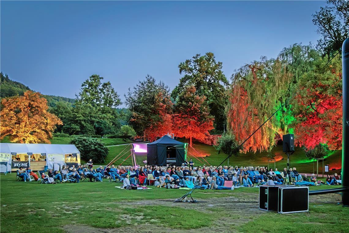 Viele wollten den Film „Der Pinguin meines Lebens“ sehen und applaudierten am Ende, weil er ihnen so gut gefallen hat. Foto: Stefan Bossow