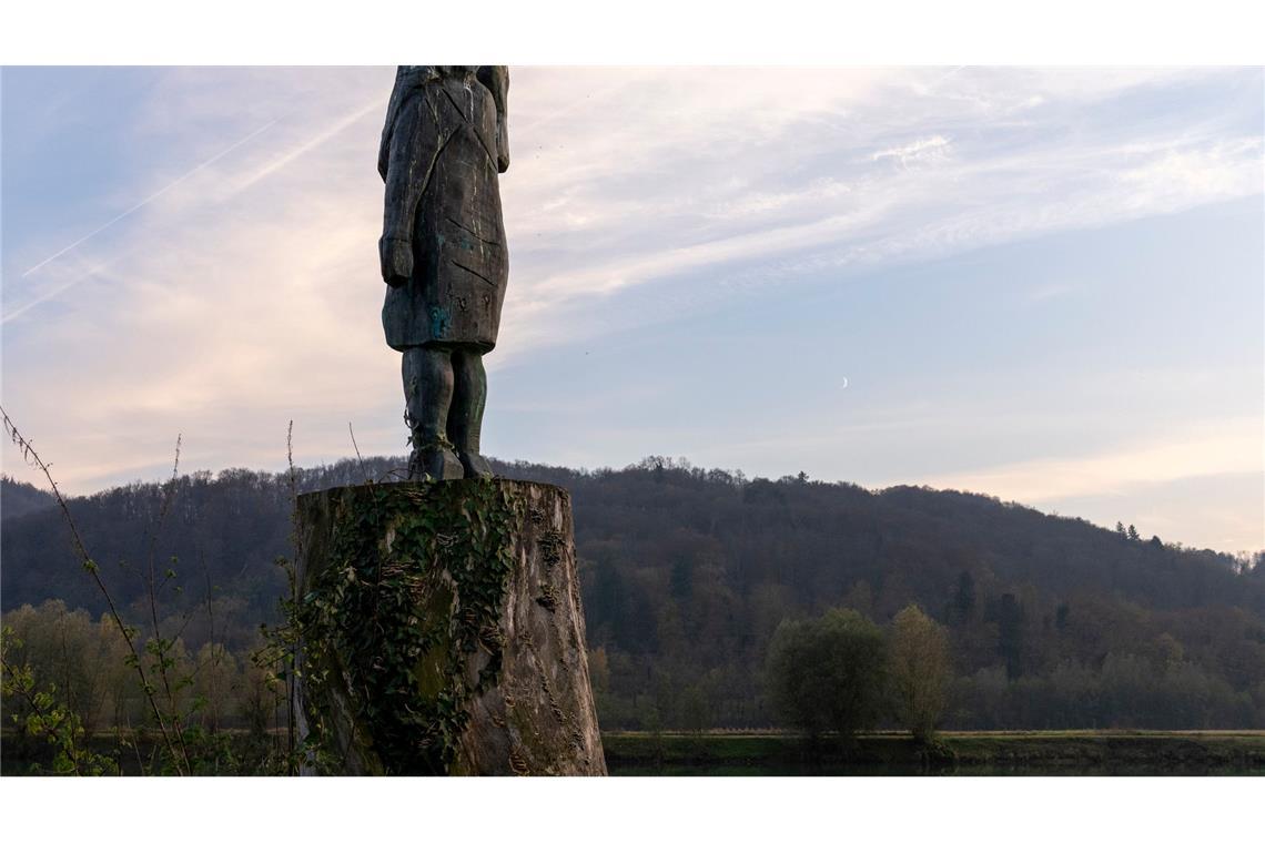 Statue von Melania Trump in Slowenien gestohlen Vielen hatte das Werk nicht gefallen.