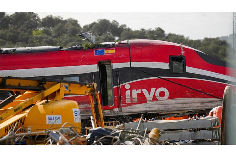 Vier Tage nach der Katastrophe steigt die Zahl der Todesopfer weiter. Die Suche in den Trümmern wird fortgesetzt. (Archivbild)