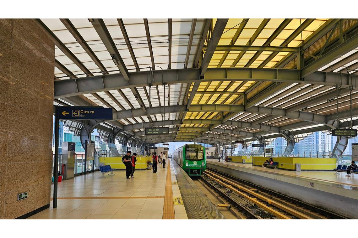 Vietnam plant Schnellzug von Hanoi nach Ho-Chi-Minh-Stadt Vietnam ist dabei, sein gesamtes Bahnnetz zu modernisieren.