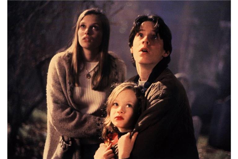 Vinessa Shaw, Thora Birch und Omri Katz (v.l.) nehmen es in "Hocus Pocus" mit den Hexen auf.