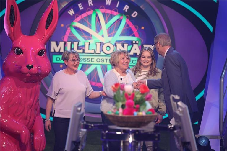 V.l.: Uta Schuchardt, Elisabeth Jakubowski, Anna Schuchardt und Günther Jauch