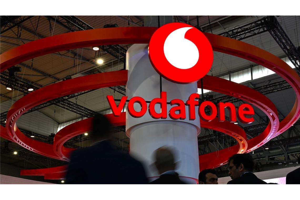 TV-Kunden: Vodafone verschärft Gangart bei "Schwarzsehern" Vodafone hat in Deutschland vier Millionen Fernsehkunden verloren, davon möchte die Firma möglichst viele zurück haben.