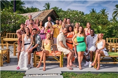 V.o.l.: Noel, Tonia, Jerry, Evi, Julian M., Marla, Jeronymo, Chris, Ella, Elena, Alicia, Adrianna, Linda, Luke, Laura, Julian S., Sophia Thomalla, Meji, Aurora, Tiziana, Ema und Michelle.