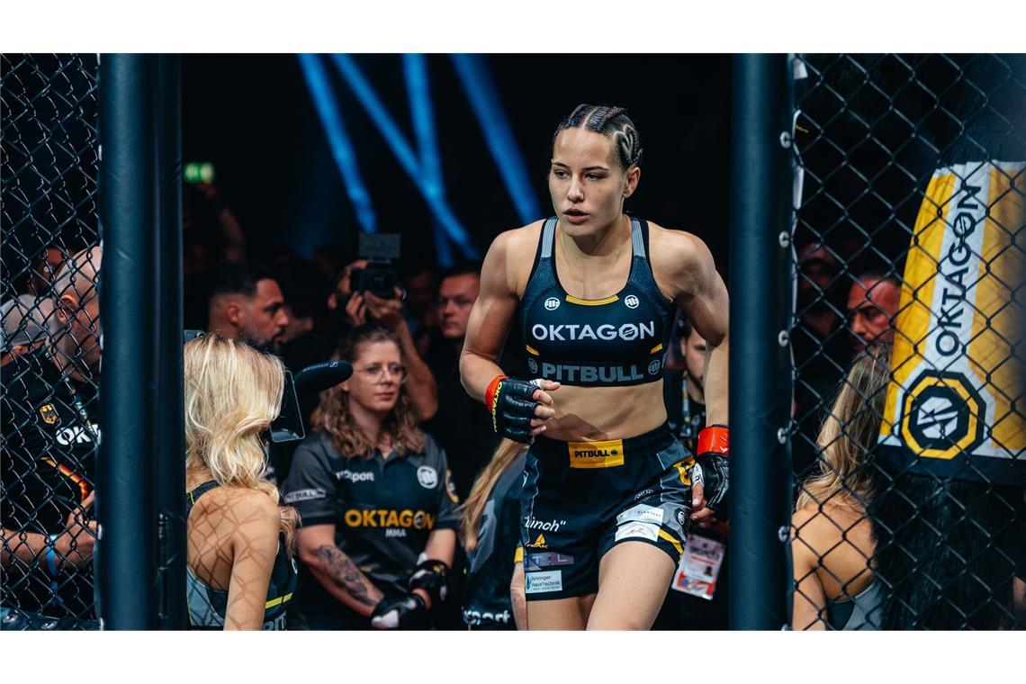 Voller Fokus – und rein in das Duell. Alina Dalaslan betrat vergangene Woche erneut eine große Bühne.