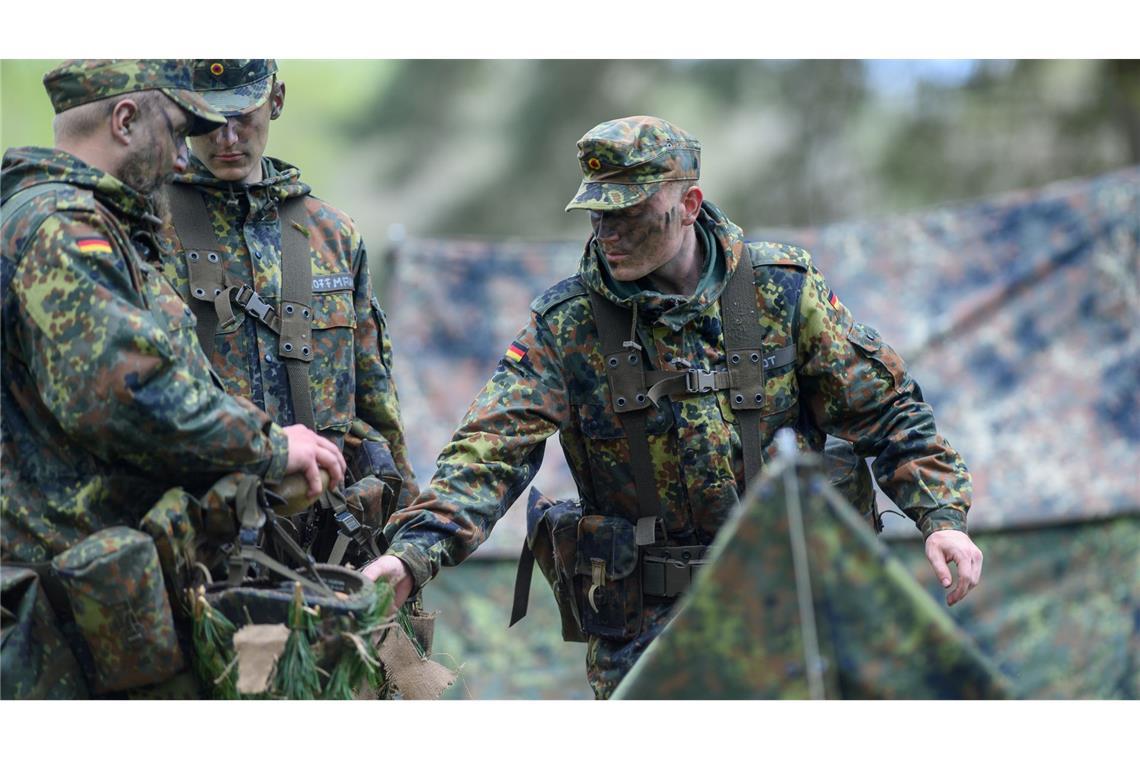Vom "Zivi" zum Heimatschutz - Verweigerer melden sich nachträglich für die Bundeswehr (Symbolbild).