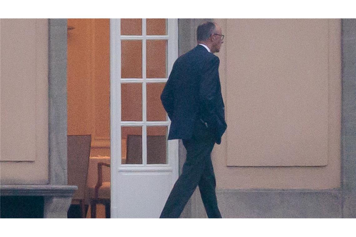 Von den Verhandlungen drang nichts nach außen.