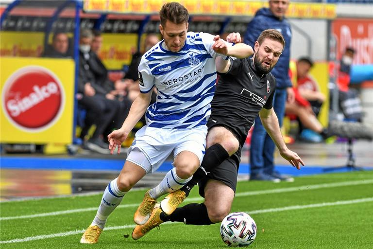 Von den Zebras zur SG Sonnenhof: David Tomic (links). Der Ex-Duisburger stürmt ab sofort für Regionalligist Aspach. Foto: Imago