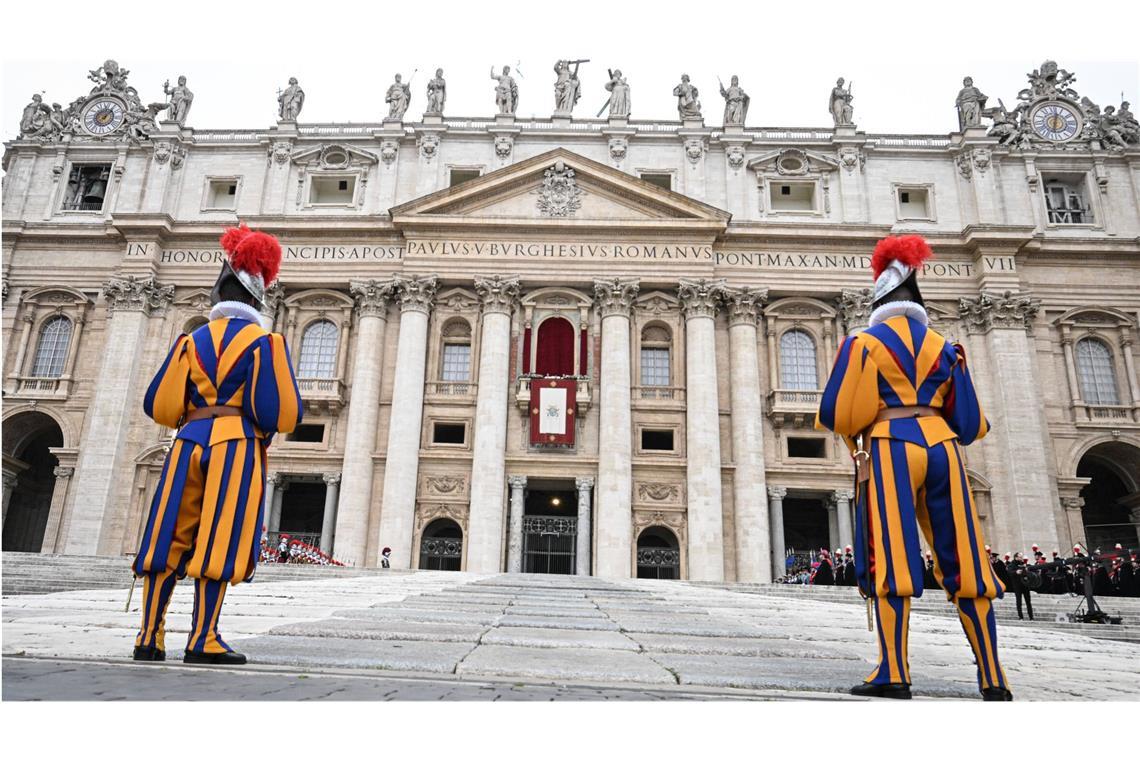 Von der Loggia des Petersdoms aus wird der nächste Papst erstmals zur Welt sprechen.