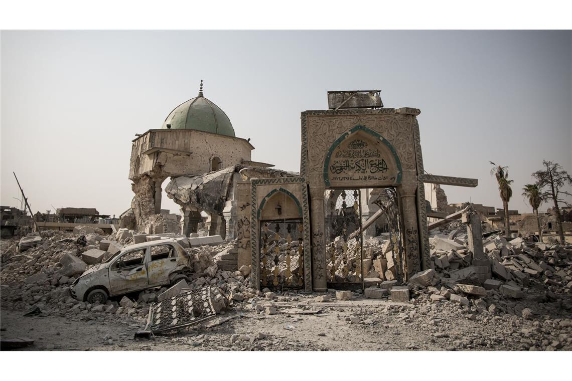 Altstadt von Mossul ist nach IS-Zerstörung restauriert Von der nun wiederaufgebauten Al-Nuri-Moschee ließ der IS nur Ruinen über (Archivbild).
