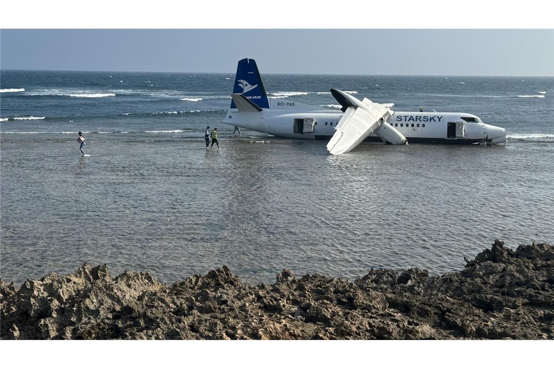 Von der Runway in den Ozean - so endete ein Inlandsflug in der somalischen Hauptstadt Mogadischu.