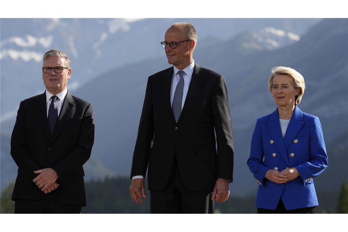G7 einigt sich überraschend auf Erklärung zum Iran-Krieg Von links: Der britische Premierminister Keir Starmer, der deutsche Bundeskanzler Friedrich Merz und die Präsidentin der Europäischen Kommission ,Ursula von der Leyen