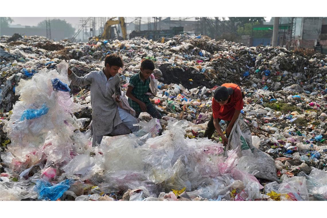 UN-Vertrag gegen Plastikmüll auf Messers Schneide Von Plastikmüll besonders betroffene Länder wollen ein ehrgeiziges Abkommen. (Archivbild)