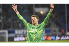 Von Stuttgart an den Bosporus: Seit seinem Wechsel vom VfB zu Besiktas ist Alexander Nübel zum starken Rückhalt seiner Mannschaft geworden. Die als leidenschaftlich bekannten Fans von Besiktas scheinen den Ex-Stuttgart ins Herz geschlossen zu haben.