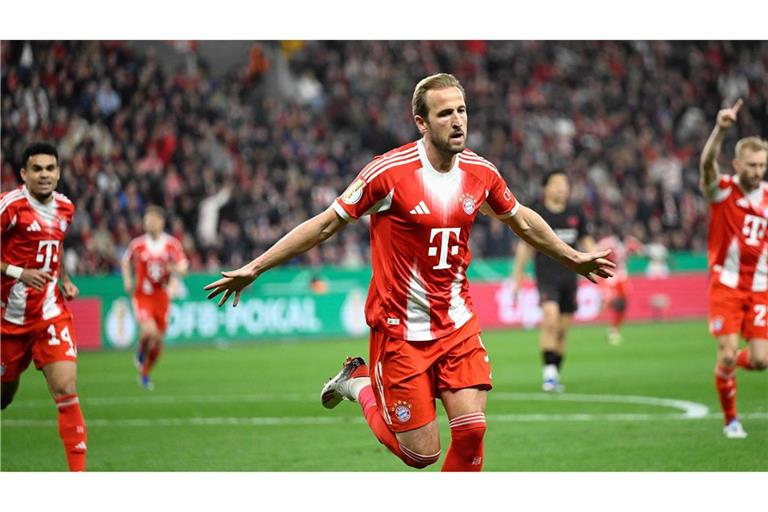 Vor 30.210 Zuschauern in der ausverkauften BayArena erzielte Harry Kane (22. Minute) das 1:0 für die Münchner.