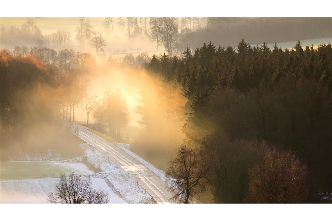 Sturm an der Küste - In der weiteren Woche Regen und Schnee Vor allem der Westen darf sich ab Mittwoch über Schnee freuen. Hier ein Foto aus Baden-Württemberg vom Montagvormittag.