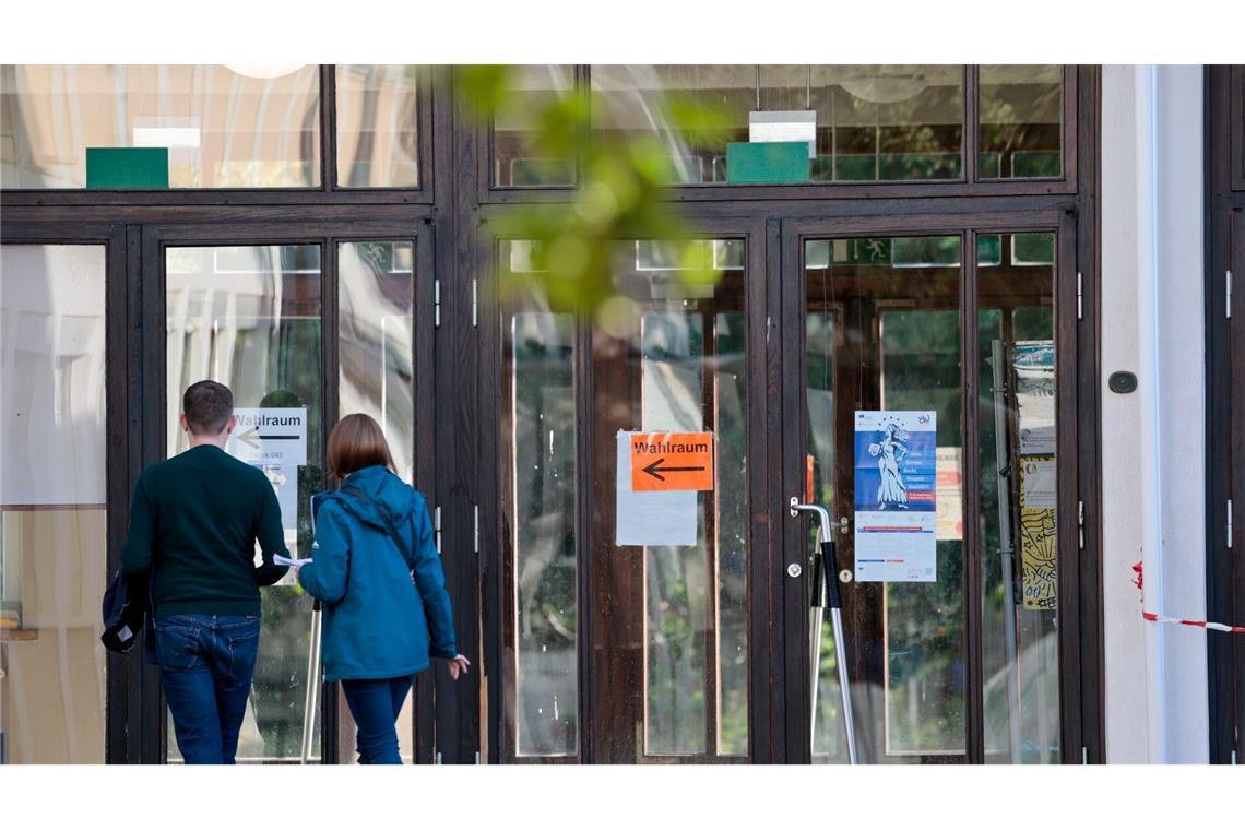 Vor allem in größeren Städten haben viele Menschen ihre Stimmen bereits per Briefwahl abgegeben.