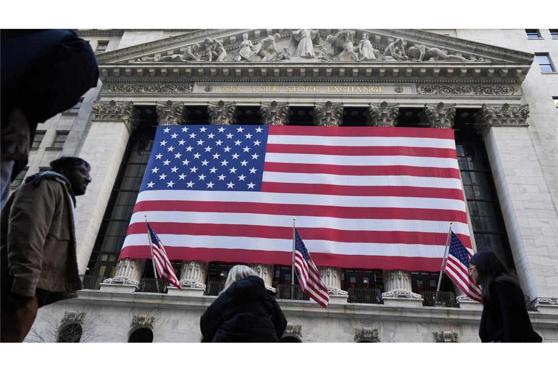 Kurse an Wall Street sinken weiter nach neuer Zolldrohung Vor allem konjunktur- und zinssensible Technologiewerte sind zuletzt stark unter Druck geraten.