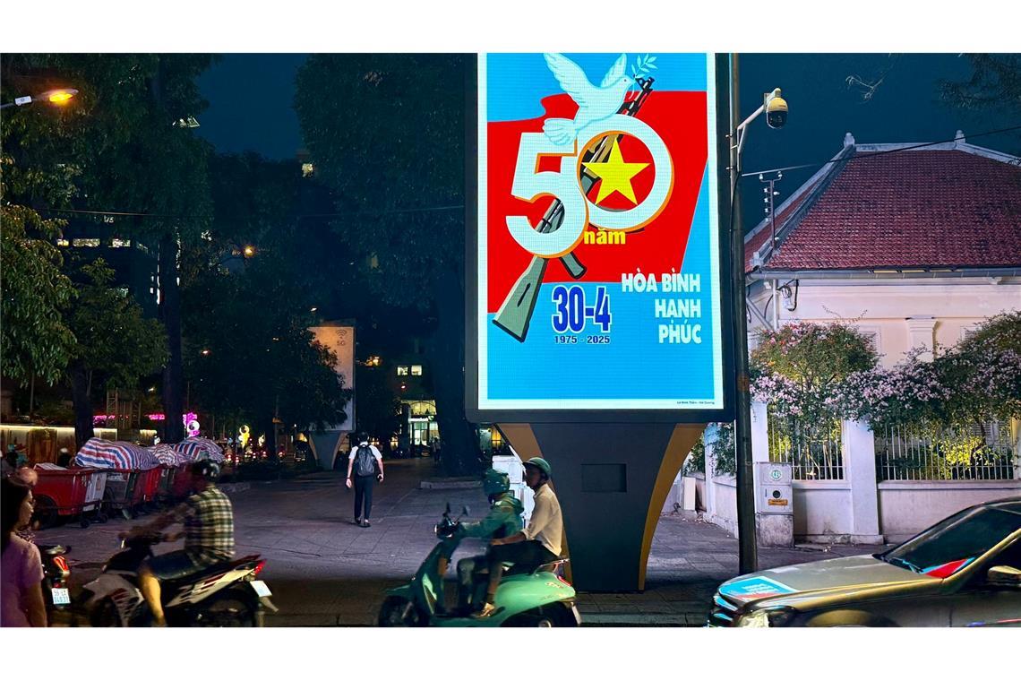 Spuren des Vietnamkriegs von "Agent Orange" bis "Hanoi Jane" Vor dem 50. Jahrestag des Kriegsendes ist Ho-Chi-Minh-Stadt (früher Saigon) mit Plakaten zu den Feiern gepflastert.
