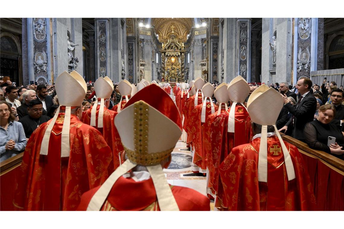 Konklave: Wahl des neuen Papstes begonnen Vor dem Konklave feierten die Kardinäle eine Messe im Petersdom.