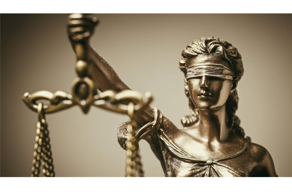 Gericht bestätigt: Ausgegrabene Leiche ist der vermisste Mann Vor dem Landgericht Konstanz geht es in dem Fall um mutmaßlichen Mord aus Habgier. (Symbolbild)