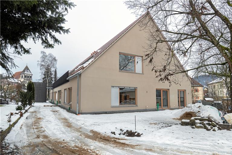 Vor knapp einem Jahr hieß es Endspurt beim Kindergartenneubau. Später schlossen sich noch die Außenanlagen an, die nicht wie ursprünglich gedacht in Eigenregie laufen konnten. Archivfoto: Jörg Fiedler