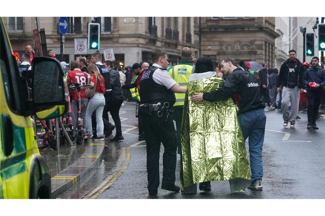 27 Menschen in Liverpool im Krankenhaus - kein Terror Vor Ort waren viele Menschen.