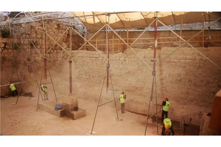 Vor rund 2800 Jahren bauten die Herrscher Jerusalems einen massiven Damm, um die Wasserversorgung der Stadt zu gewährleisten