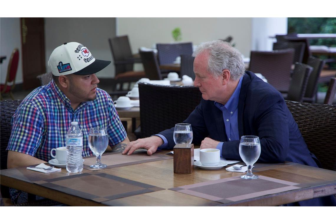 Unrechtmäßig abgeschobener Mann ist zurück in den USA Während des juristischen Tauziehens reiste unter anderem auch der demokratische Senator Chris Van Hollen nach El Salvador, um sich mit Abrego Garcia zu treffen. (Archivbild)