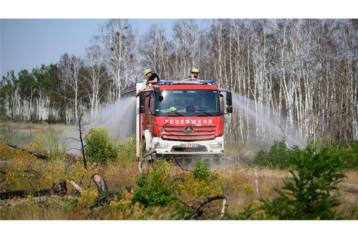 Waldbrand in der Gohrischheide: Feuerwehr im Einsatz