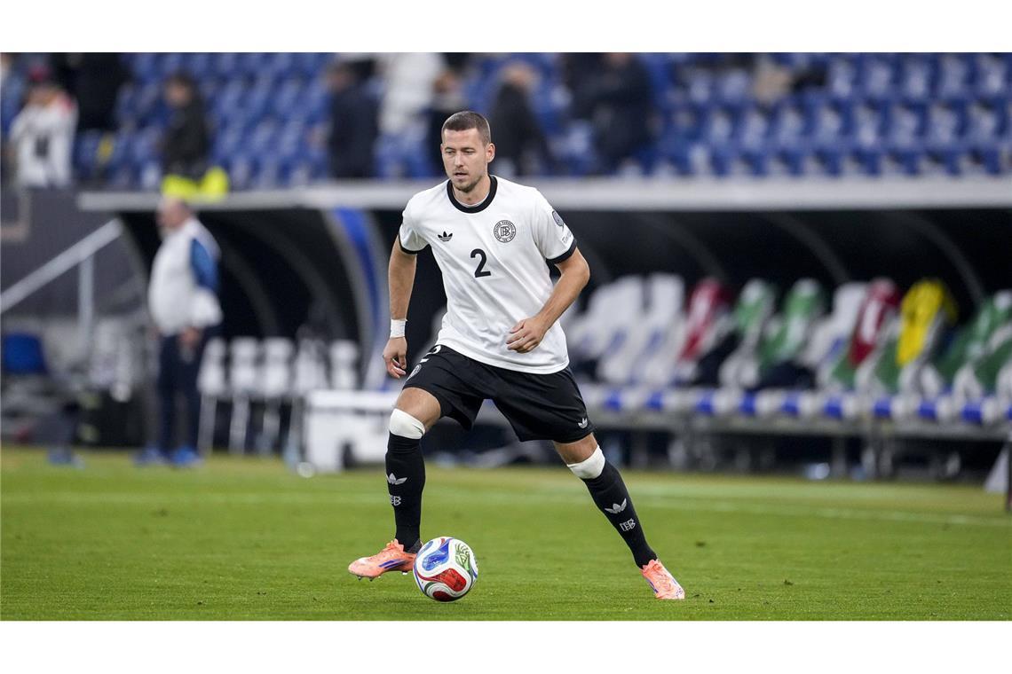 Gnabry und Kimmich überragen beim 4:0 gegen Luxemburg Waldemar Anton (Note 3): Der ehemalige Stuttgarter wurde zu Beginn der zweiten Hälfte für seinen Dortmunder Teamkollegen Nico Schlotterbeck eingewechselt – und erlebte ebenso einen ruhigen Abend in der Abwehr.