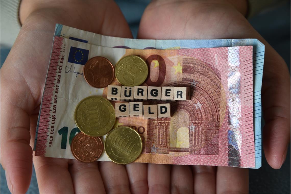 Auszahlung für November 2025 - Das ist der neue Auszahlungstermin Wann wird das Bürgergeld für November 2025 überwiesen?