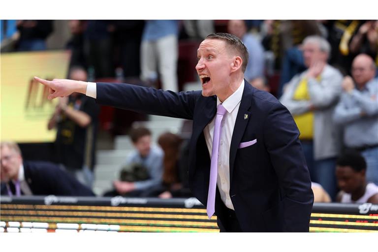 War mit der Defensive seiner Riesen nicht zufrieden: Trainer Mikko Riipinen