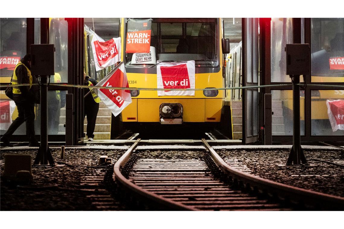 Warnstreiks bei Verkehrsunternehmen