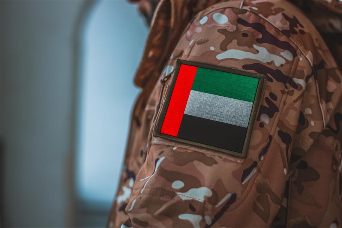 Warum reagieren die Arabischen Emirate nicht offensiv auf die Angriffe des Iran? Das Dilemma der Emirate erklärt.