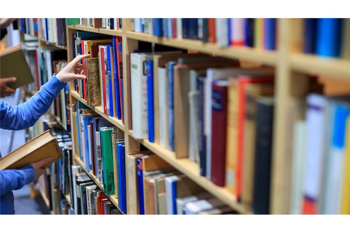 Nominierte für Buchpreis spiegeln "wackelige Wirklichkeit" Was ist der aktuell beste deutschsprachige Roman? (Symbolbild)